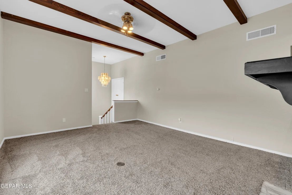 Photo of 425 VALPLANO Drive