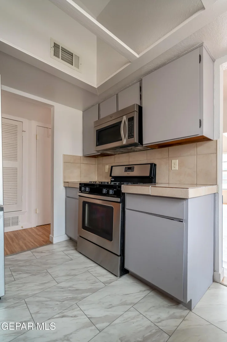 Photo of 904 Oneida Drive