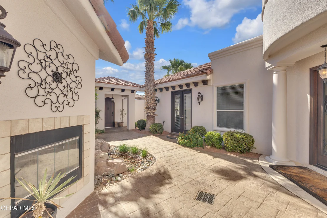 Photo of 1237 CALLE LAGO