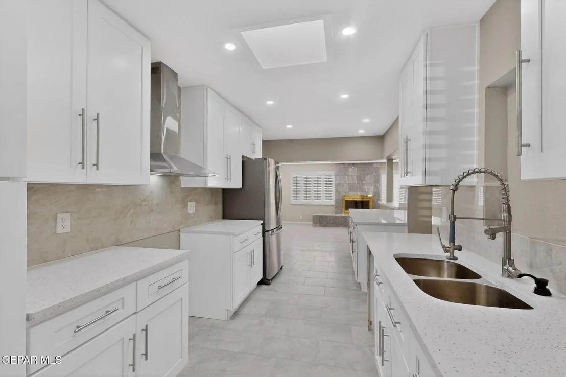 Photo of 1515 DENNIS Circle