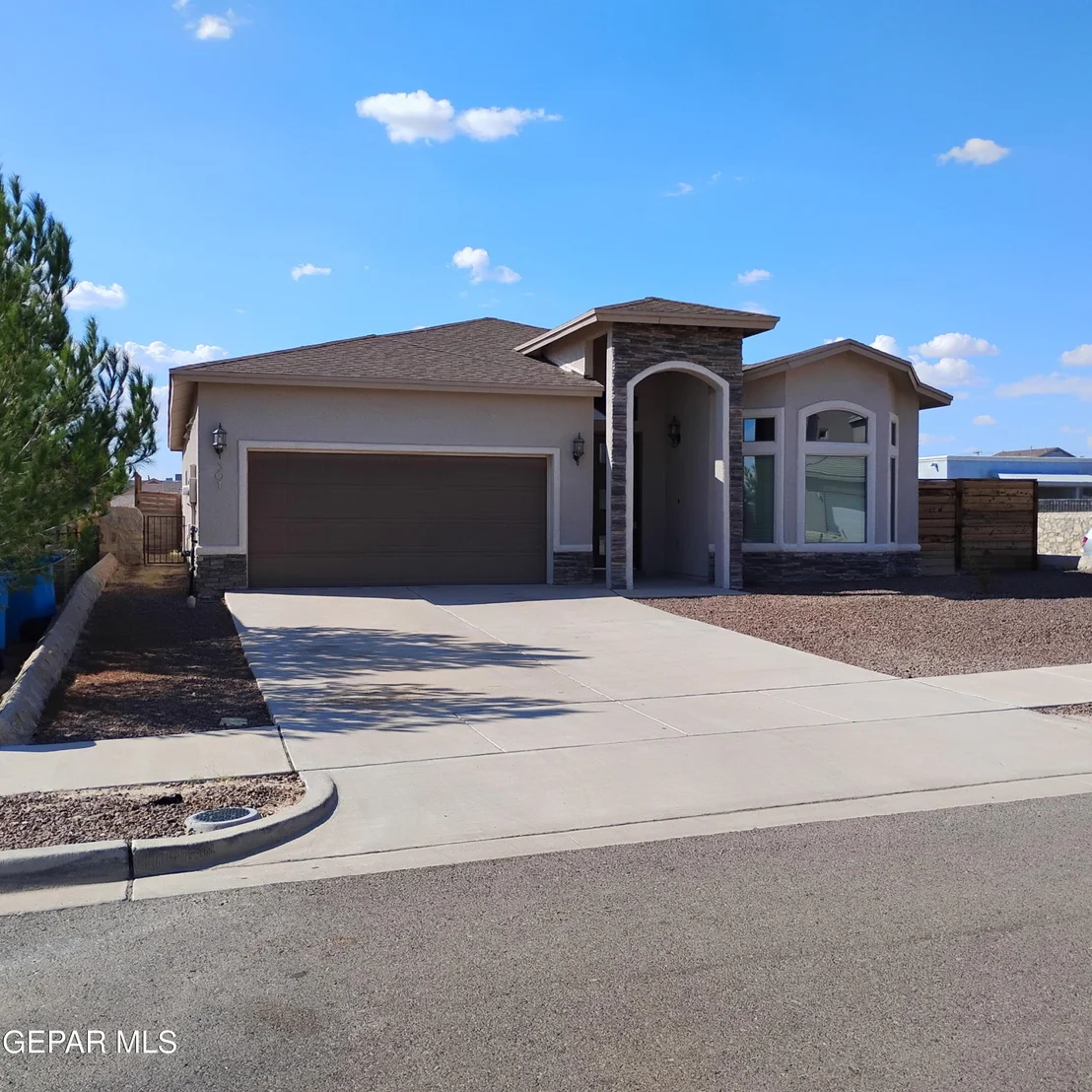 Photo of 301 S MANZANITA Drive