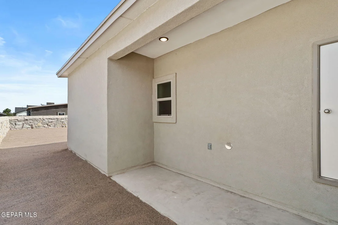Photo of 542 Spanish Oak Drive