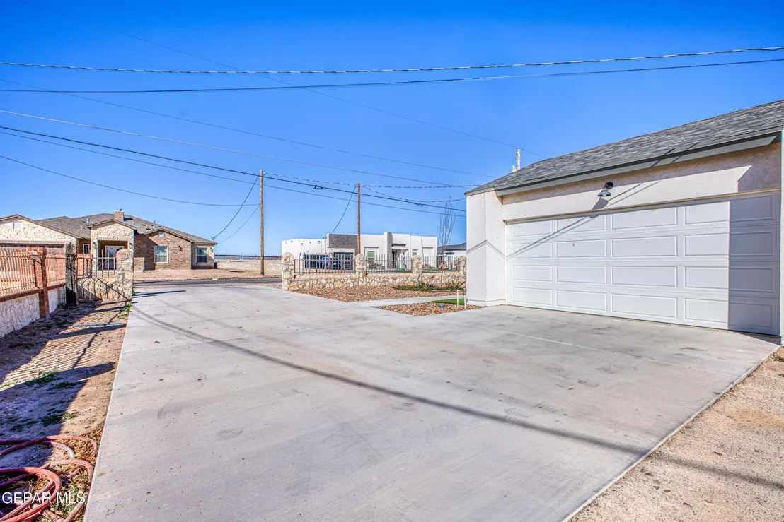 Photo of 440 JAMES Street