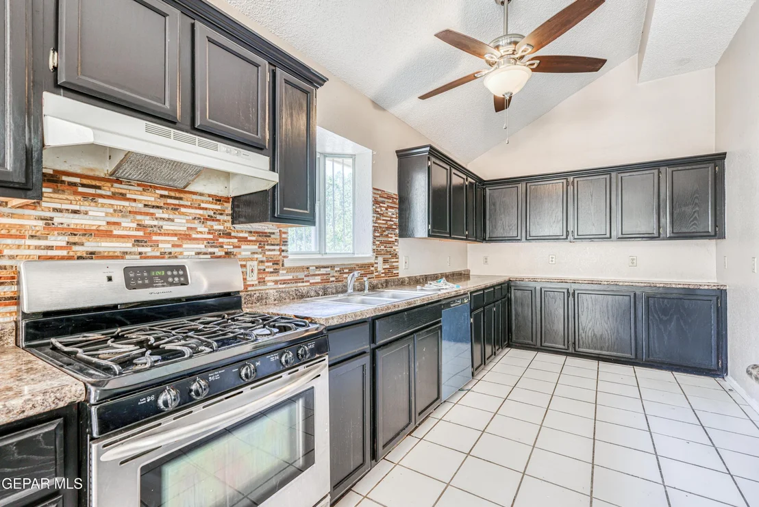 Photo of 2900 CAMARENA Place