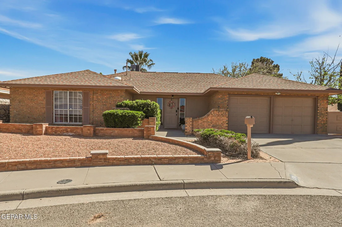 Photo of 1721 VISTA REAL Drive