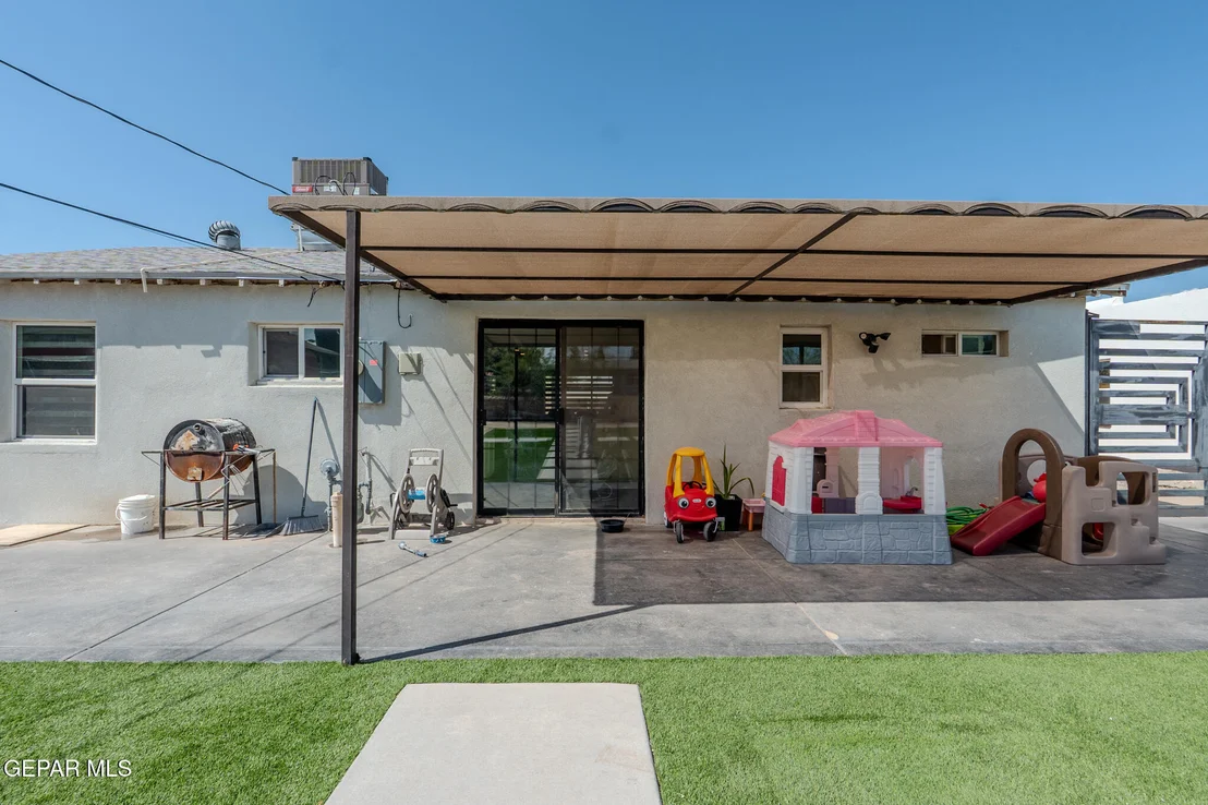 Photo of 7561 MAZATLAN Drive