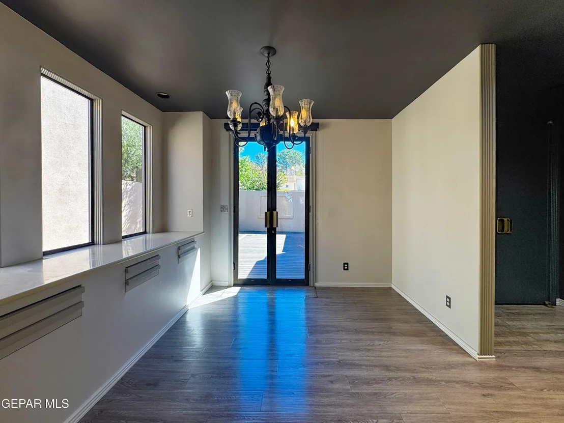 Photo of 1114 Los Jardines Circle