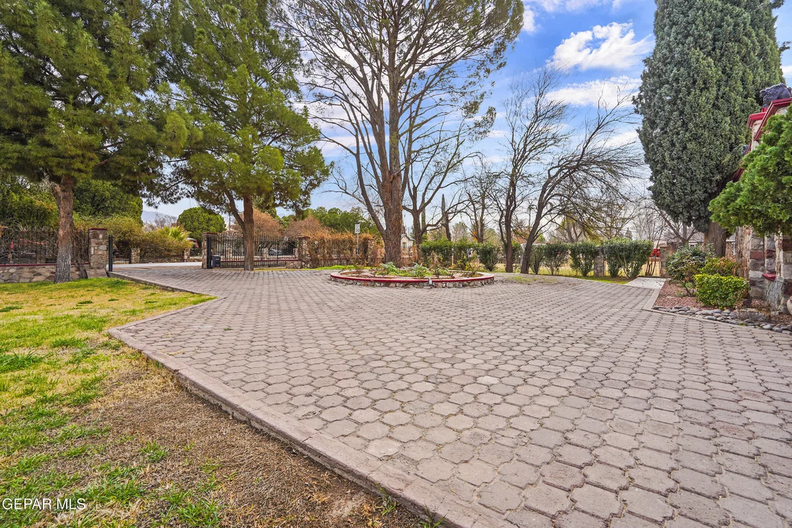 Photo of 200 W Sunset Road