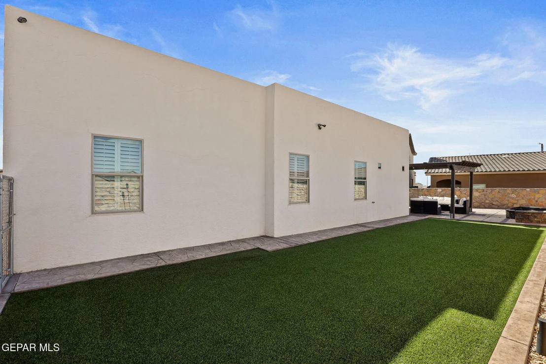Photo of 917 Clapham Street