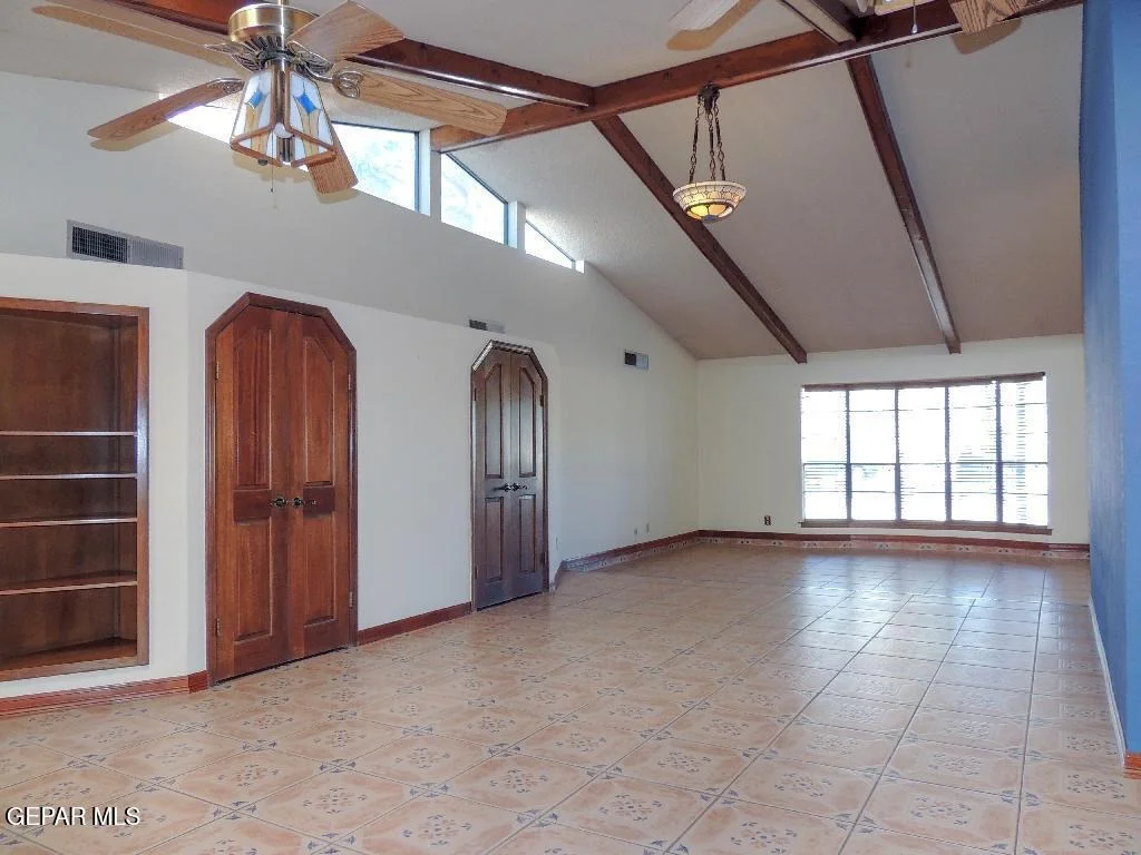 Photo of 1067 Esplanada Circle
