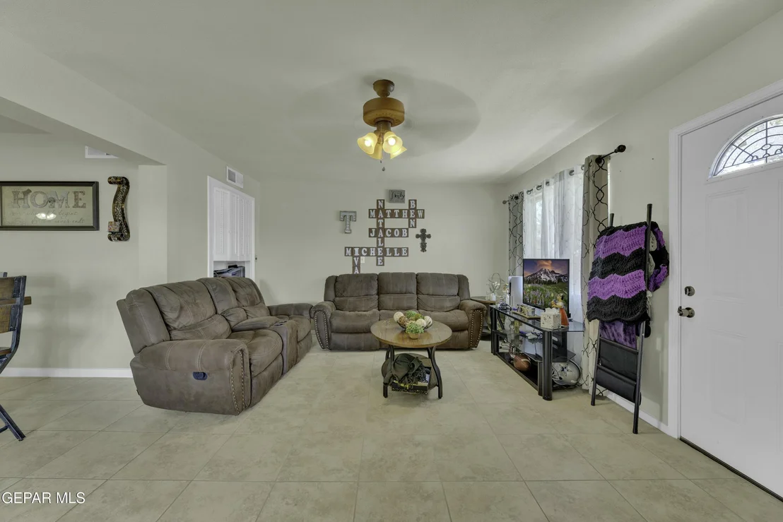 Photo of 9601 Selkirk Drive