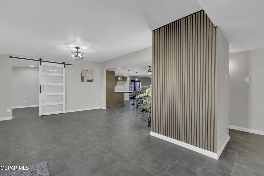Photo of 7125 BANANA TREE Lane