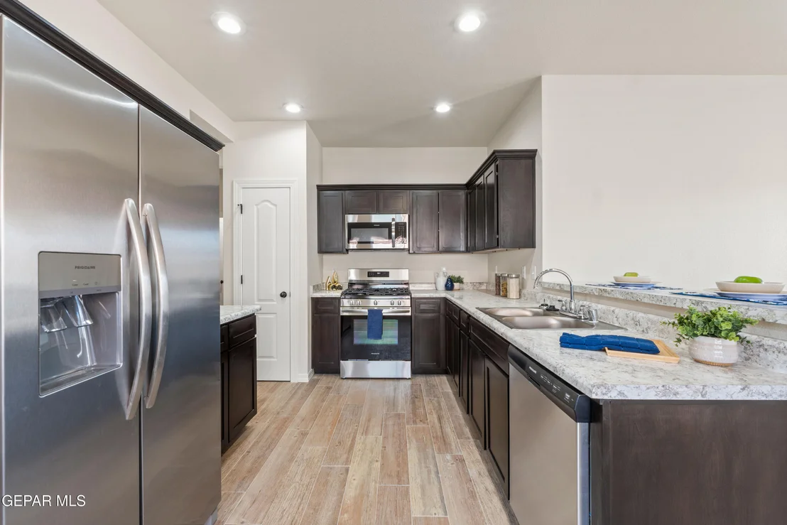 Photo of 325 Sand Gate Drive
