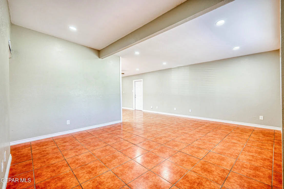 Photo of 3223 Suffolk Road