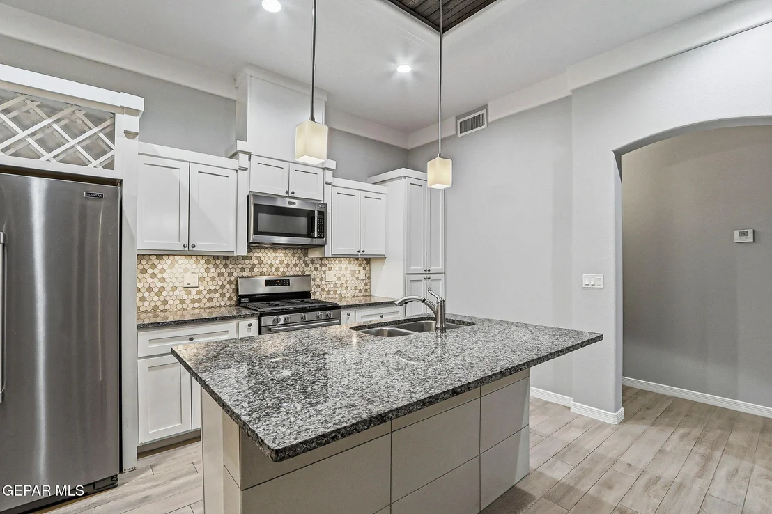 Photo of 932 PENRITH Street