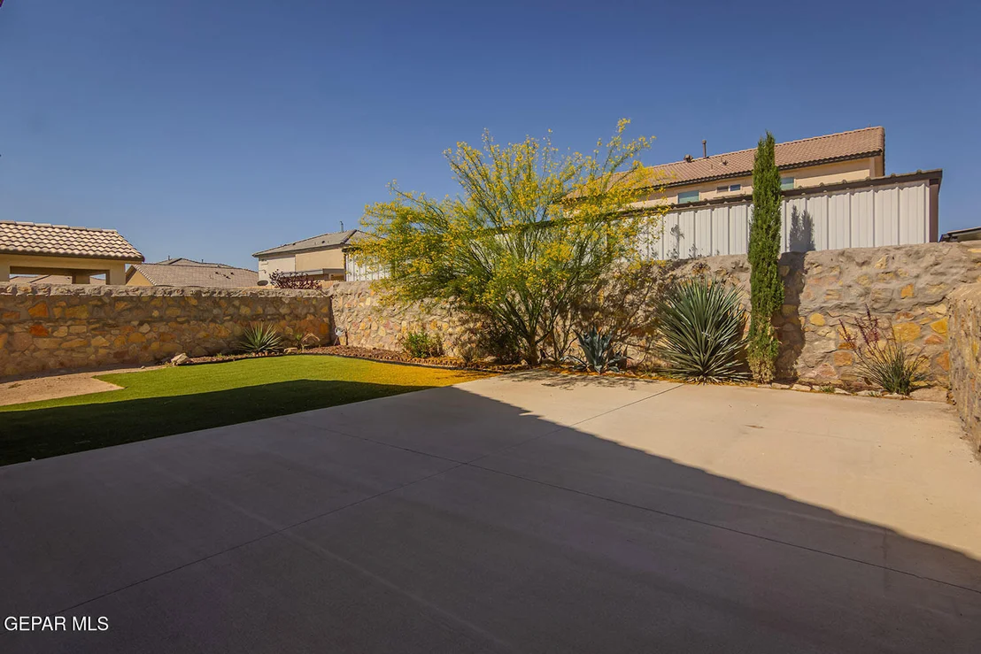 Photo of 795 PIXTON Road