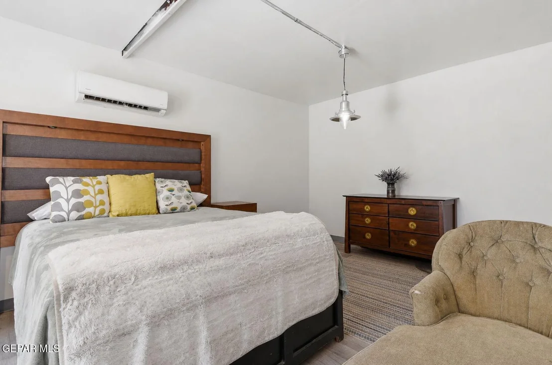 Photo of 4015 EMORY Road