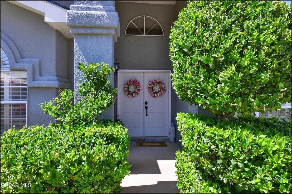 Photo of 6516 Isla del Rey Drive