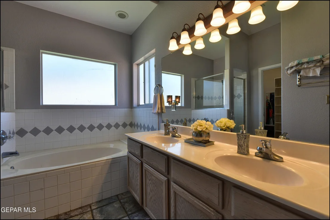Photo of 6516 Isla del Rey Drive
