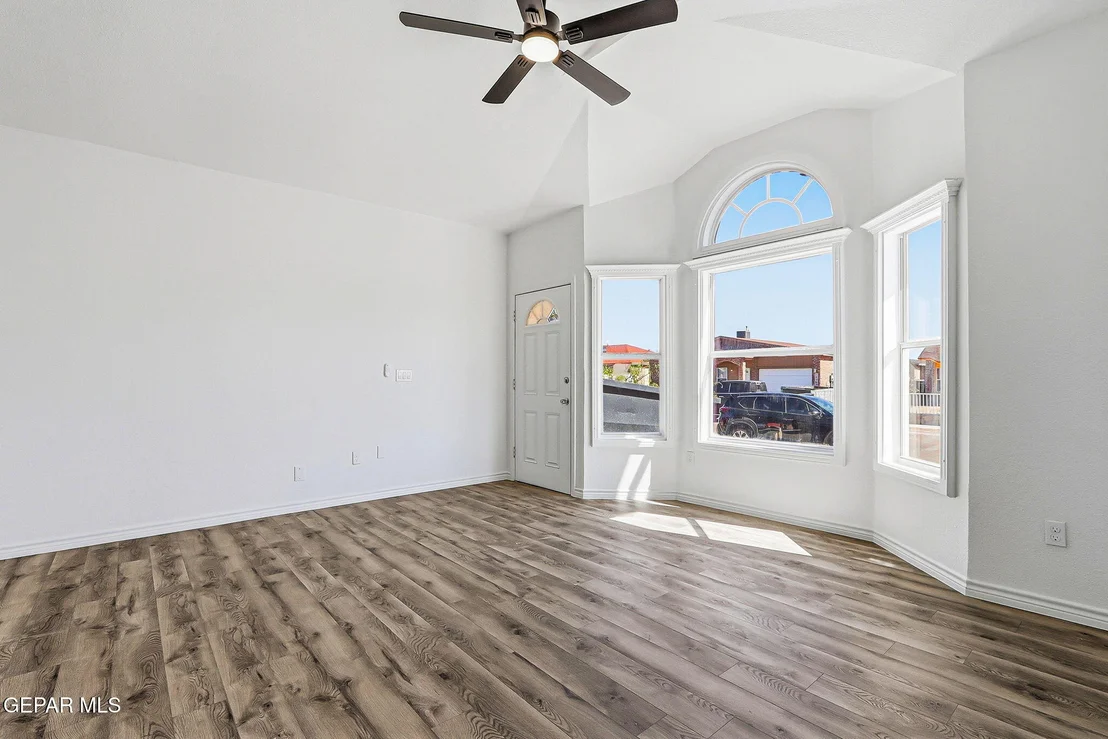 Photo of 14357 Venecia Drive