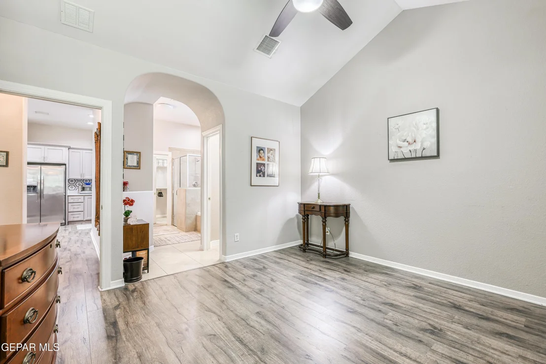 Photo of 7713 OAK LANDING Drive