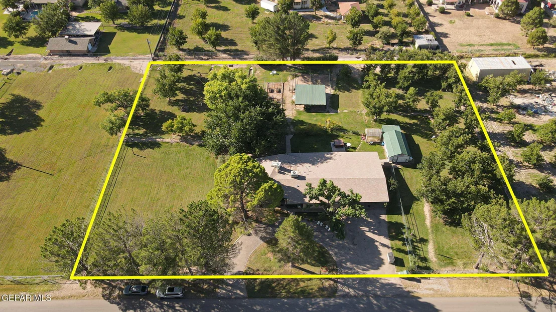Photo of 136 LAURA GALE Drive