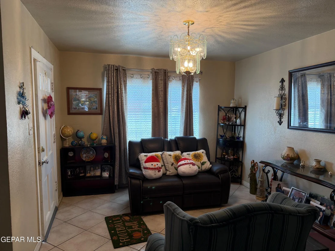 Photo of 1104 CHEYENNE Trail