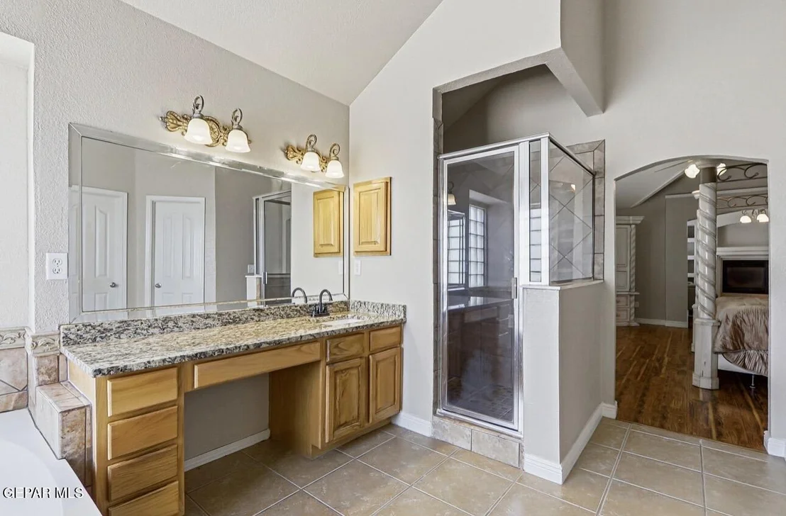 Photo of 524 BREWSTER Place