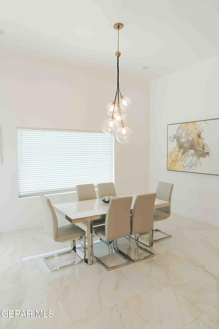 Photo of 653 BIR Circle
