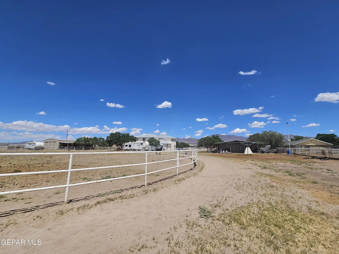 Photo of 6651 Strahan Road