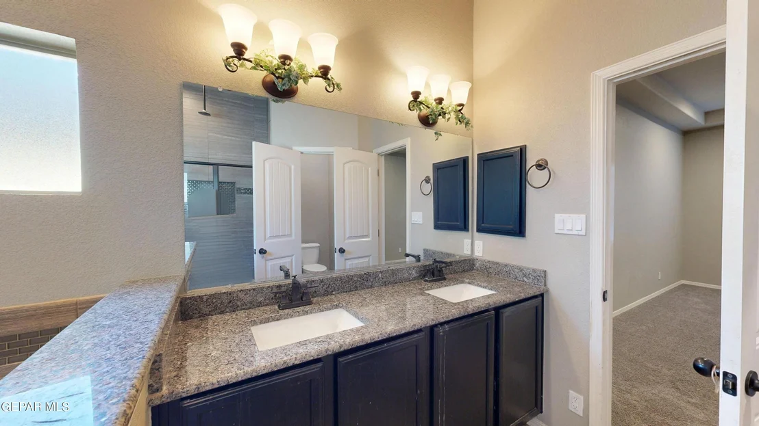 Photo of 301 S MANZANITA Drive