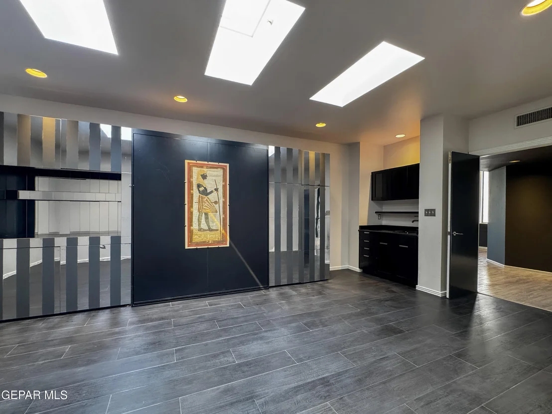 Photo of 1114 Los Jardines Circle