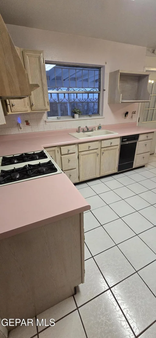 Photo of 1612 GEORGIA Place