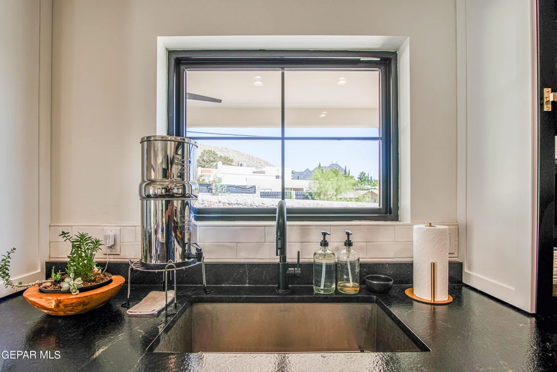 Photo of 1206 STOCKWELL Lane
