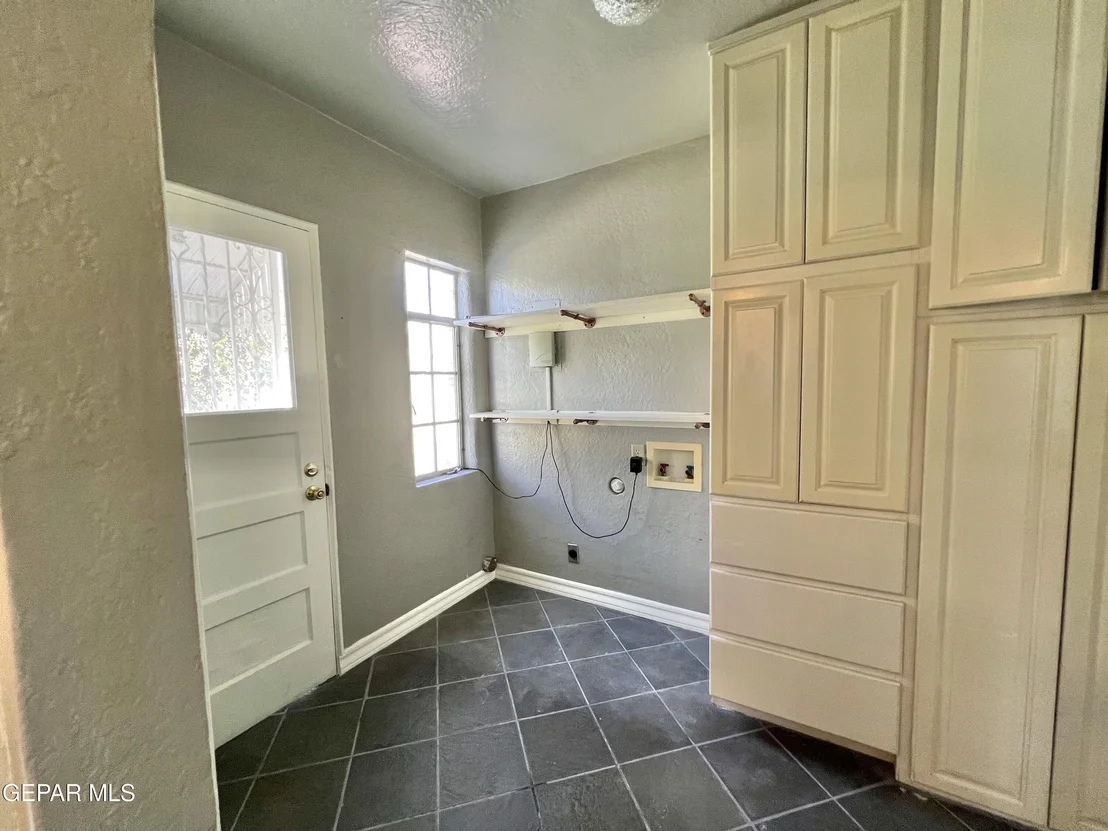 Photo of 4785 CUMBERLAND Circle