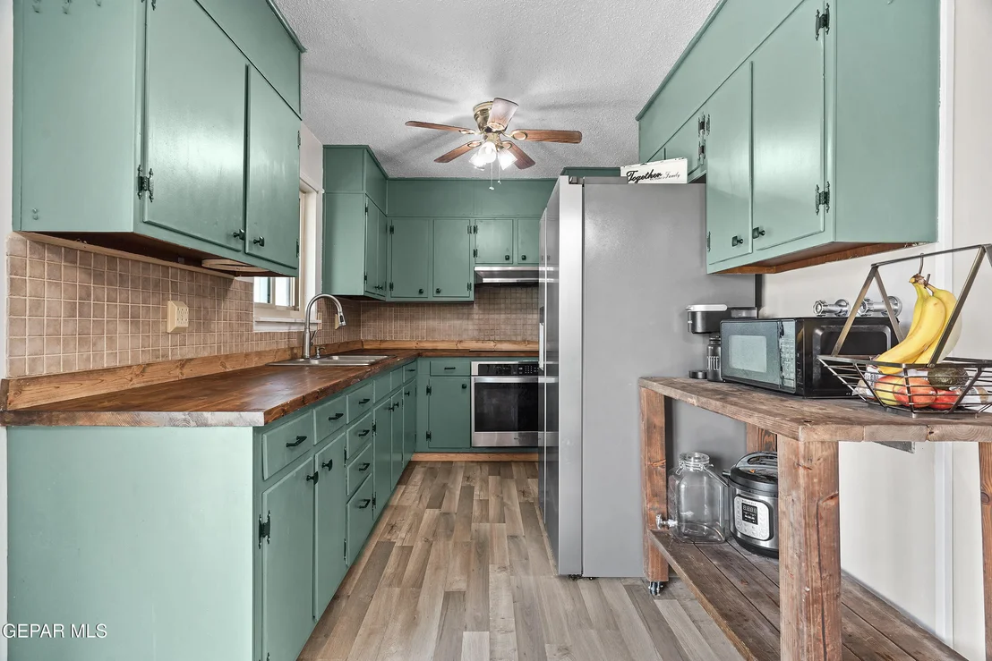 Photo of 5804 TAUTOGA Drive