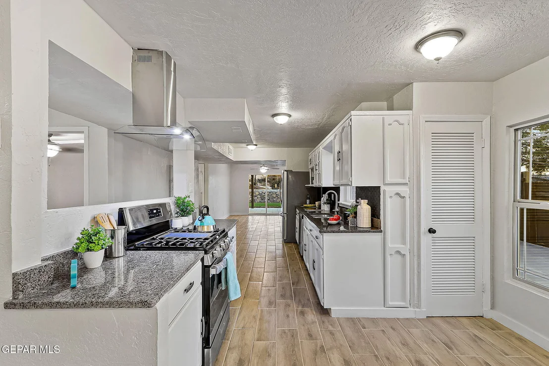 Photo of 220 Carnival Drive