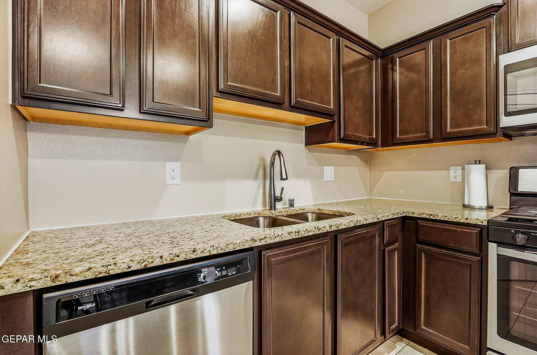 Photo of 5948 HIDDEN ARBOR Drive