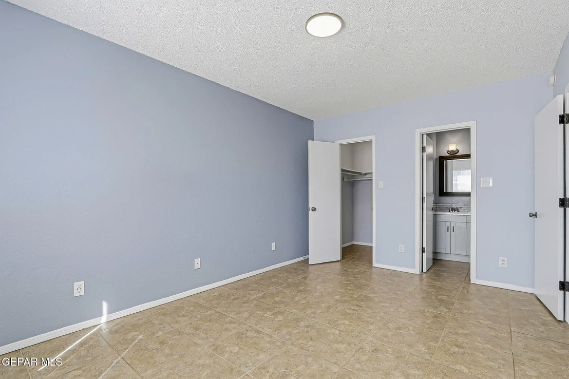 Photo of 12432 ROBERT DAVID Drive