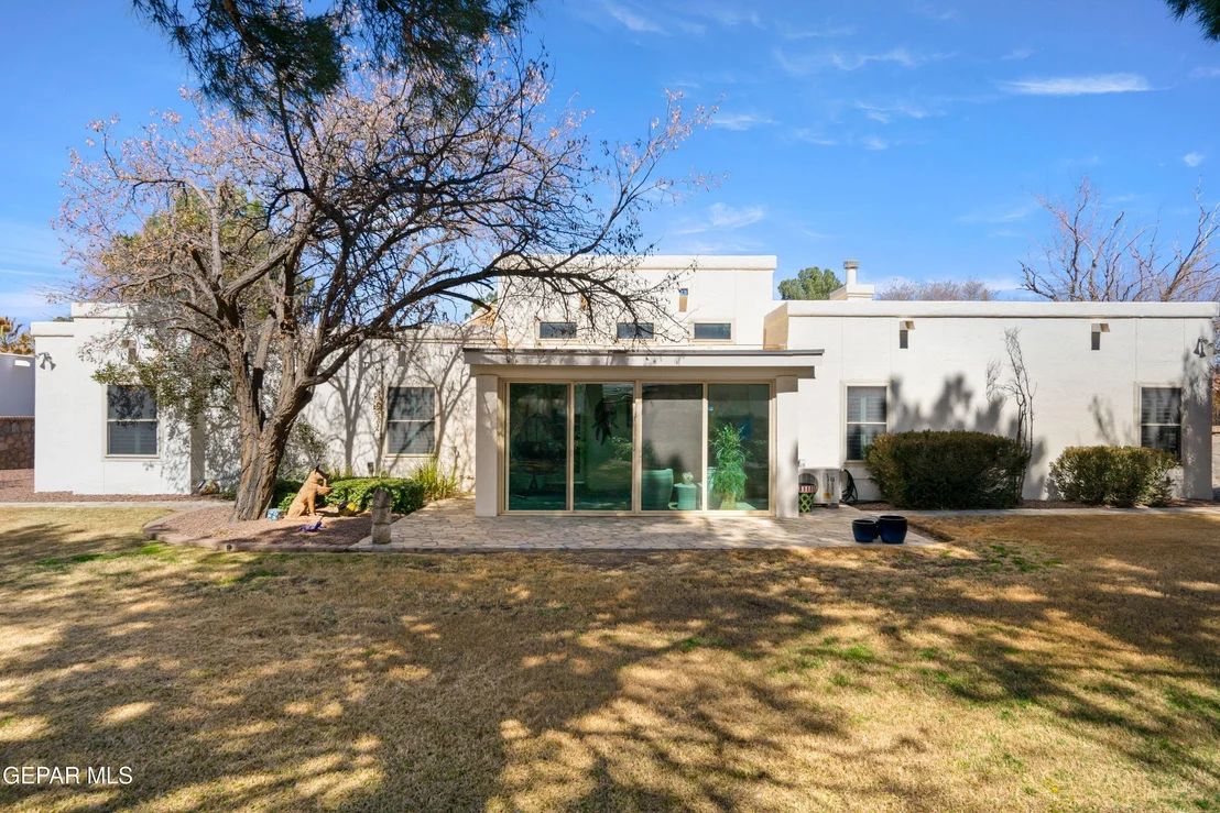 Photo of 612 WILLOW GLEN Drive