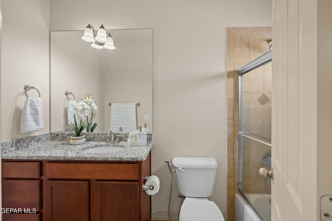 Photo of 7250 LONGSPUR Drive