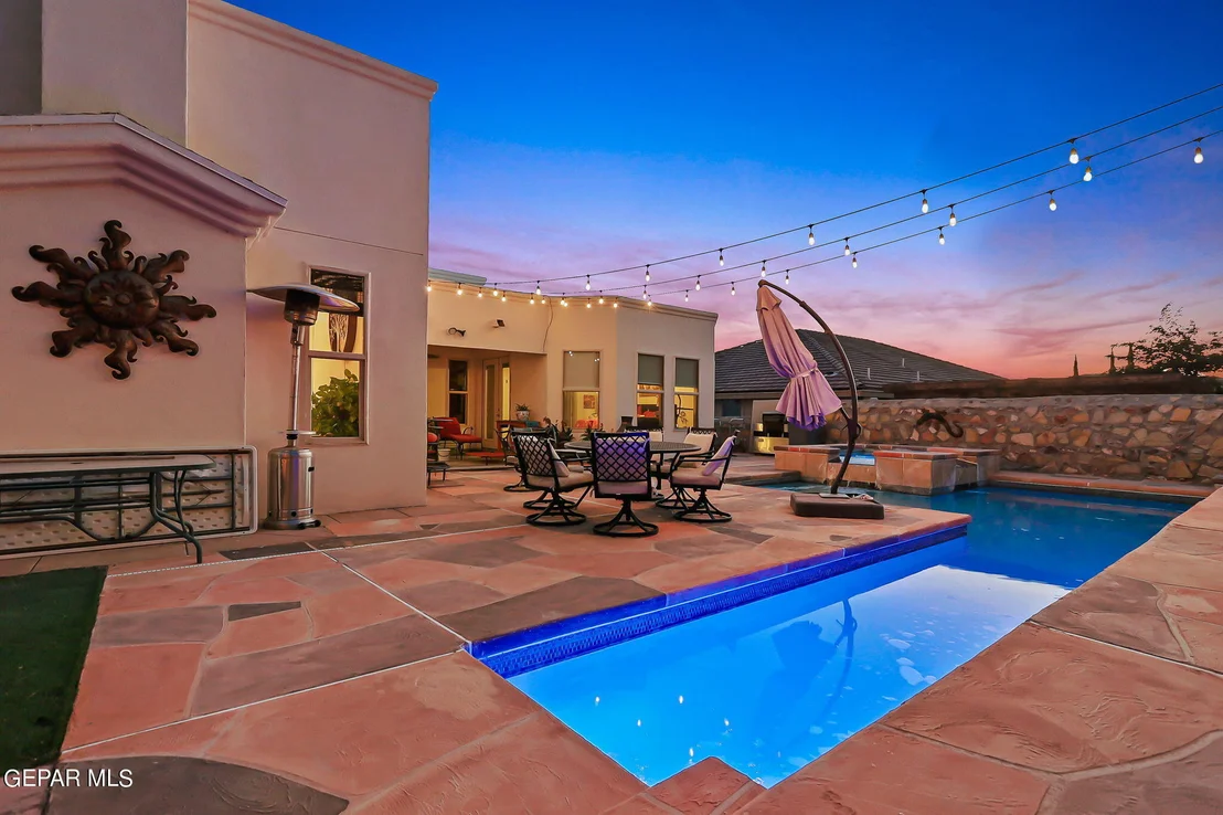 Photo of 6337 Franklin Bluff Dr Drive