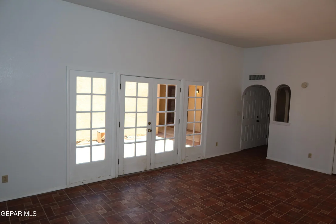 Photo of 836 DE LEON Drive