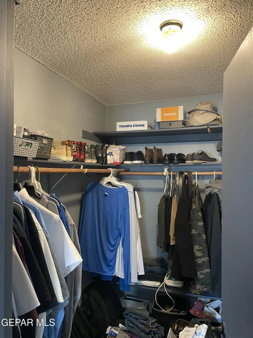 Photo of 472 Valle Suave Drive