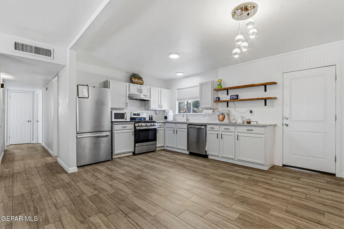 Photo of 5720 SUN VALLEY Drive