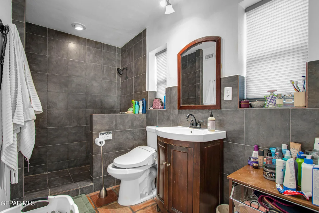 Photo of 5716 OAK CLIFF Drive