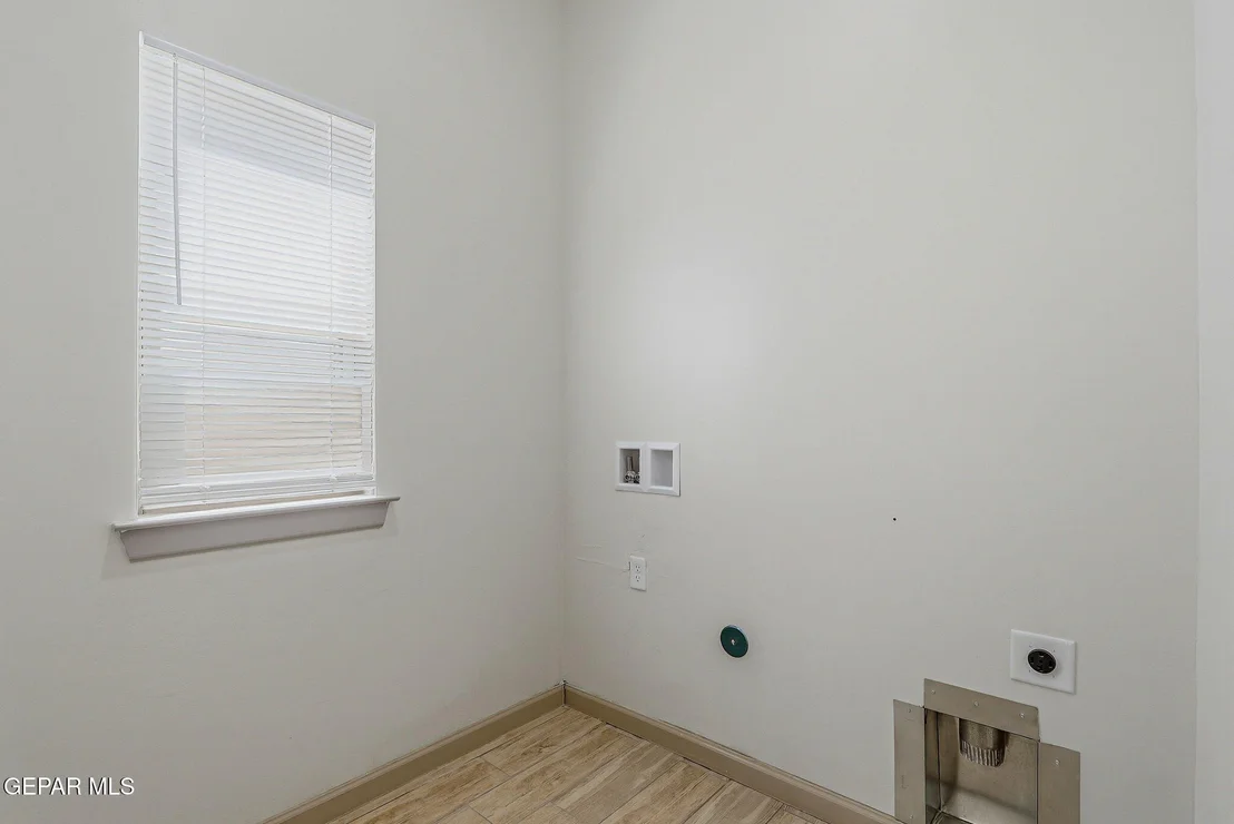 Photo of 7825 Enchanted View Drive
