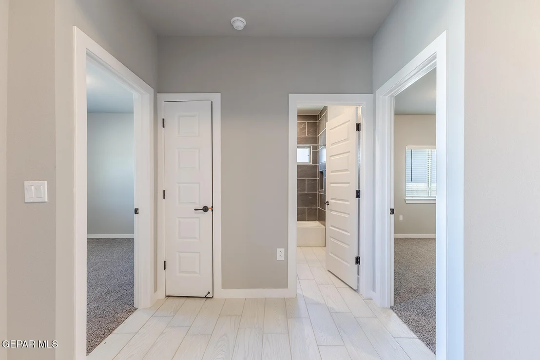 Photo of 952 Sandhurst Place