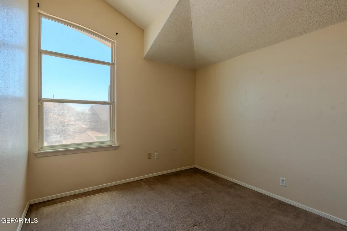 Photo of 5721 LAUREL CLARK Lane