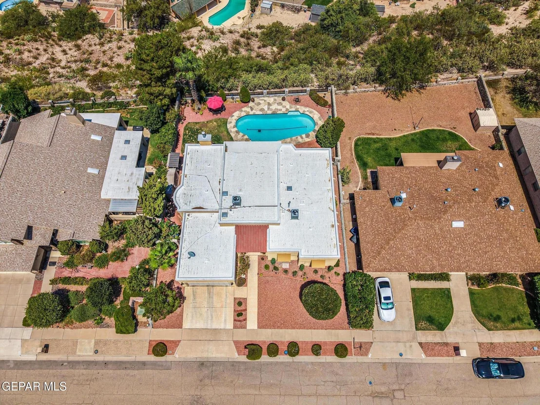 Photo of 7225 Rochester Drive